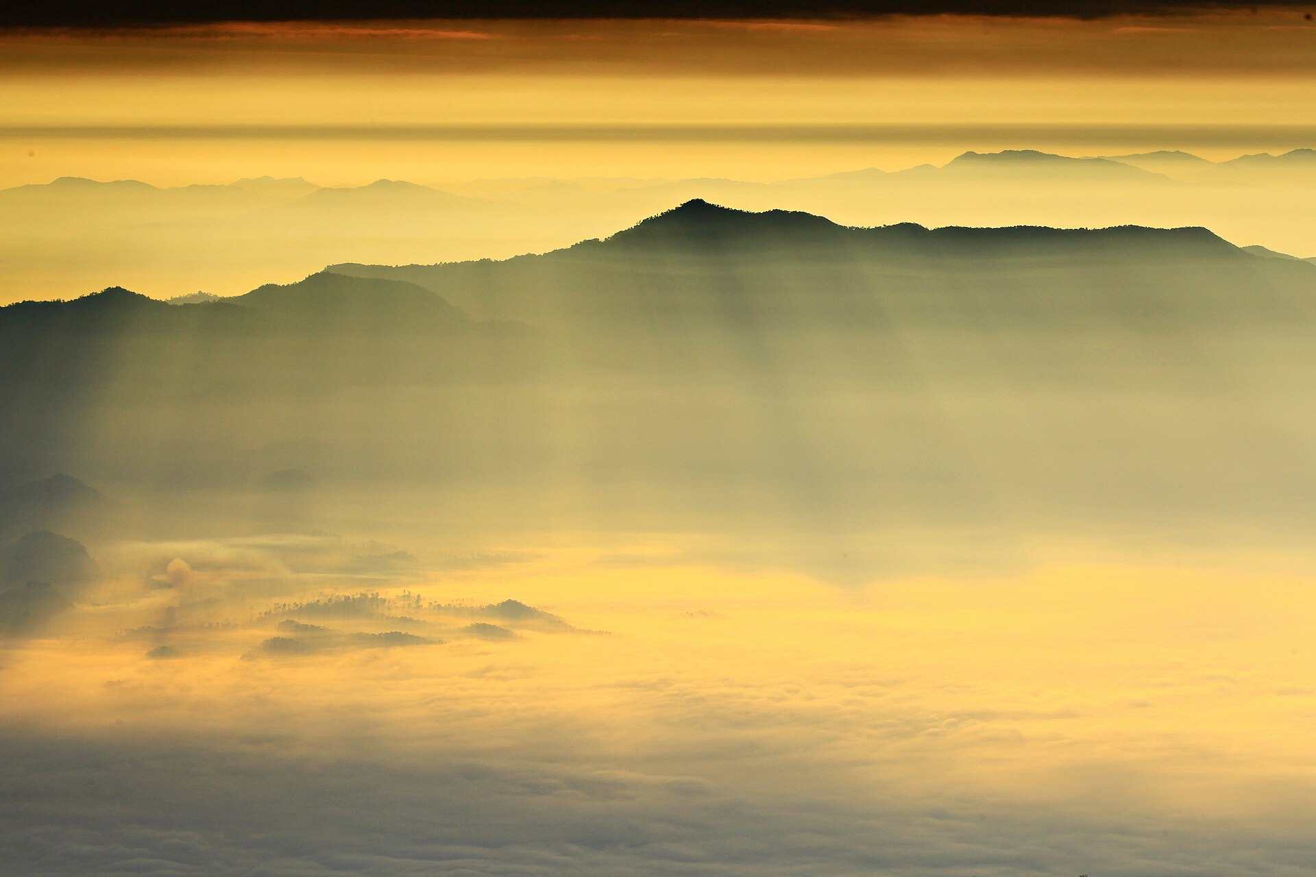 The limestone massif of Doi Chiang Dao