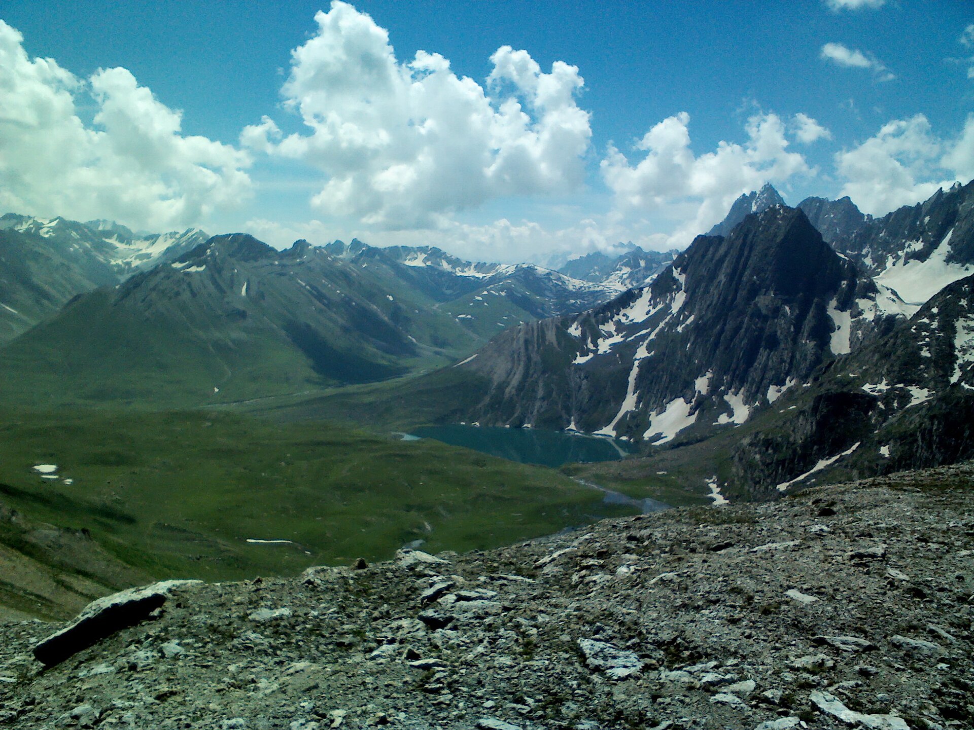 Alpine Vishansar lake on the Kashmir Great Lakes trek